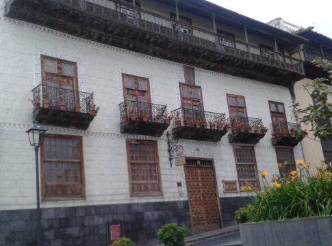 Casa de los Balcones
