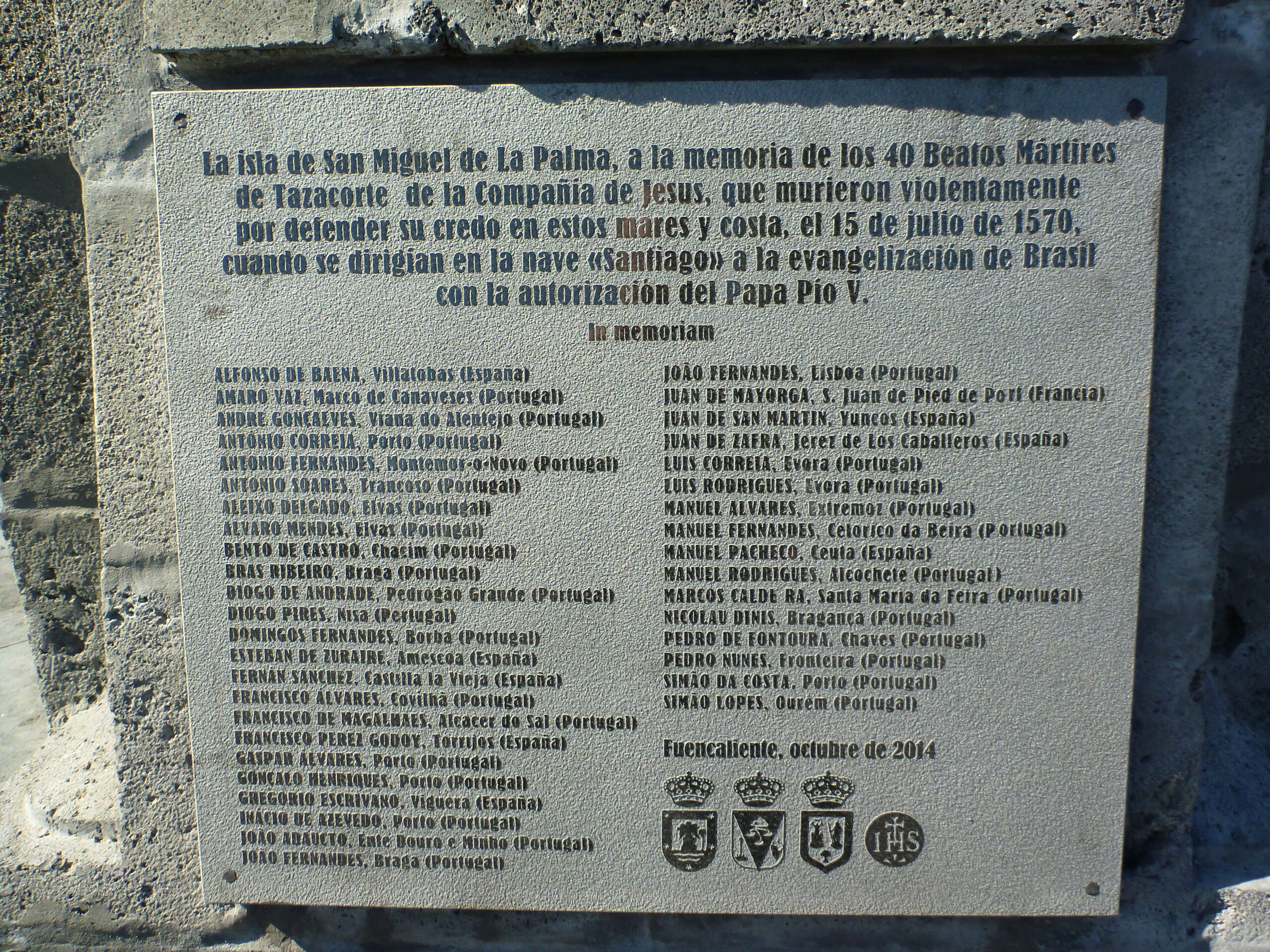 Memorial plaque at Faro de Fuencaliente honoring 40 Jesuit missionaries killed defending their faith in these waters on July 15, 1570.