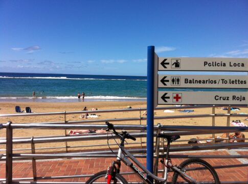 Las Canteras Beach